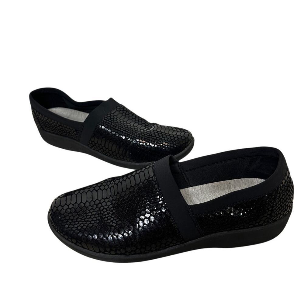 Cloudsteppers by Clarks Shiny Black Wedges
